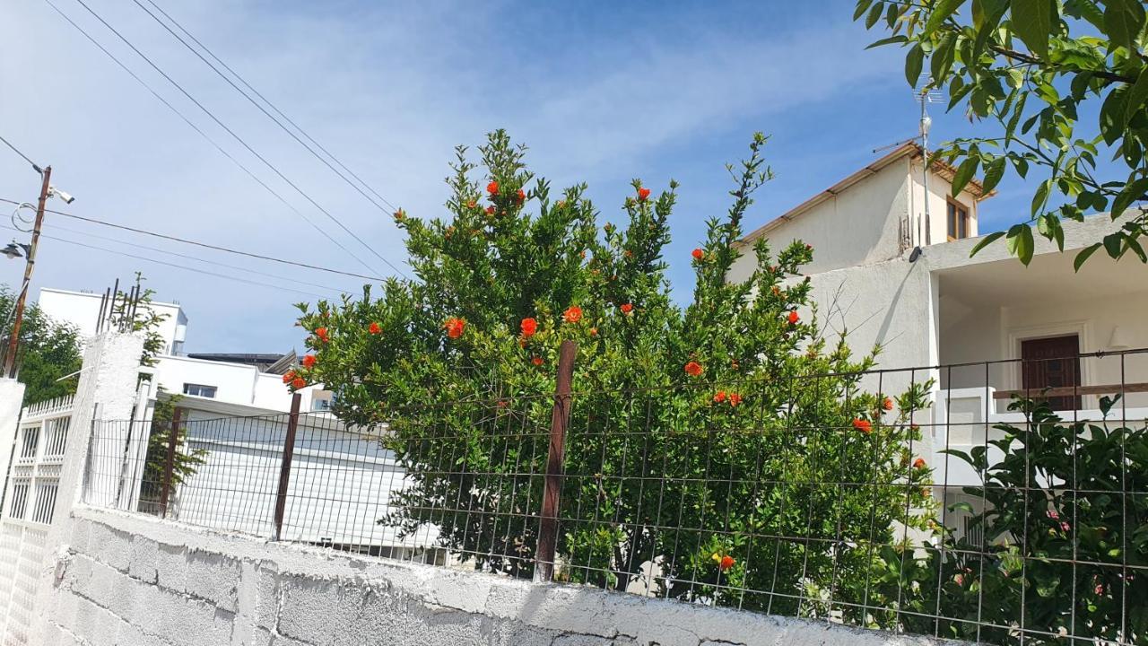 Mihal Suites Sarande Exterior photo