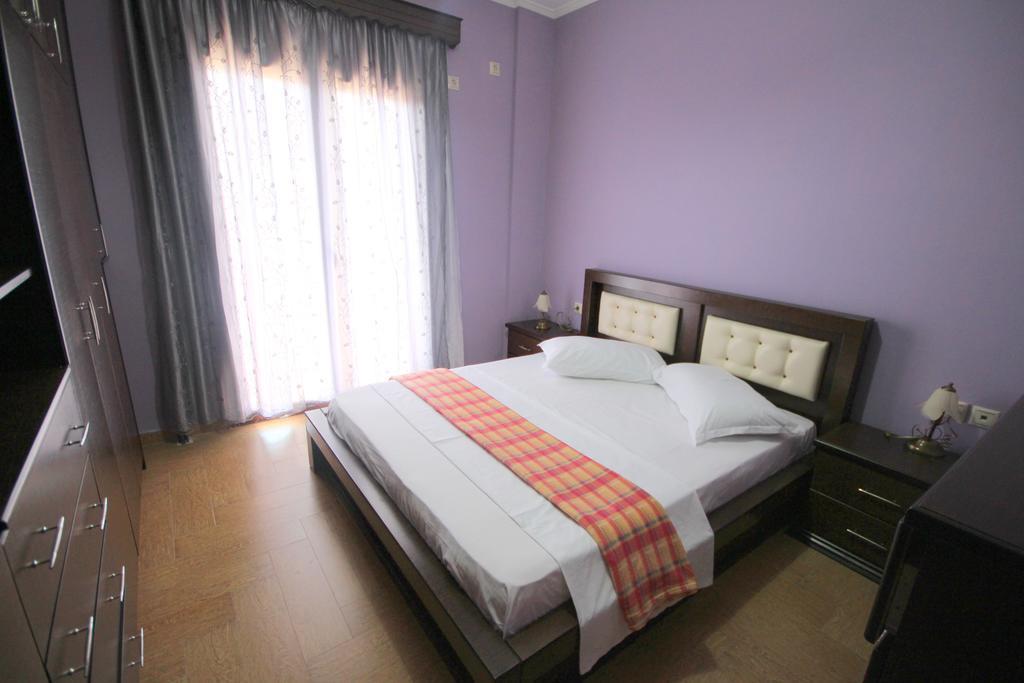 Mihal Suites Sarande Exterior photo