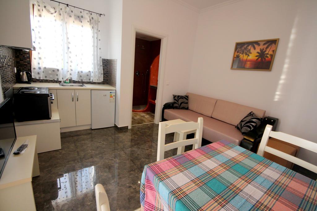 Mihal Suites Sarande Exterior photo